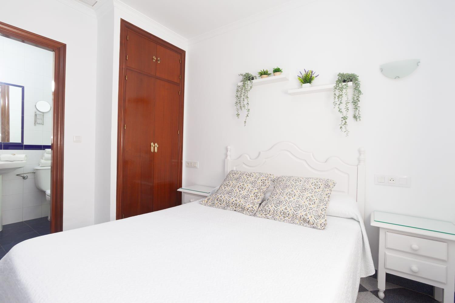Hostal Restaurante La Giralda Rota Exteriér fotografie